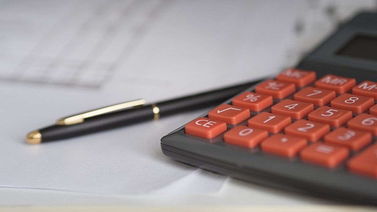 Decide Fast: Annuity Buy vs Pension Survivor Option Calculator