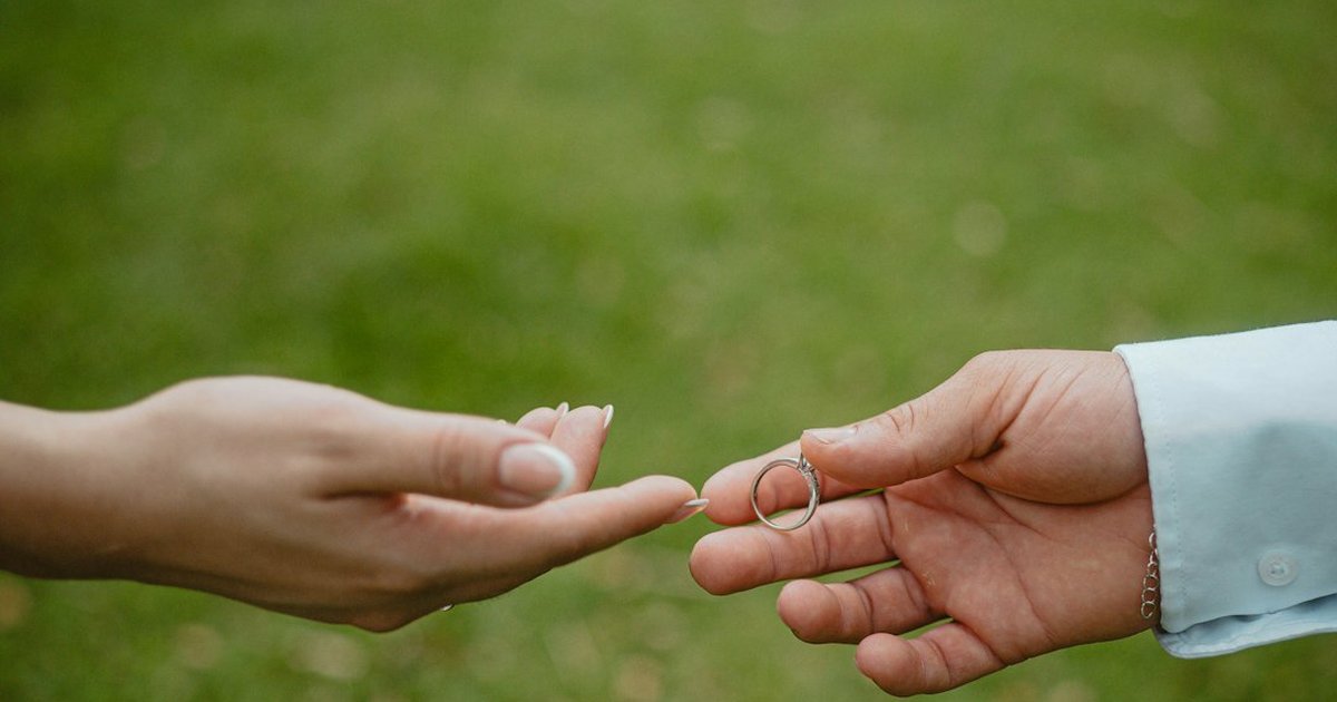 Blind Trusts & Marital Confidentiality — Protect Assets