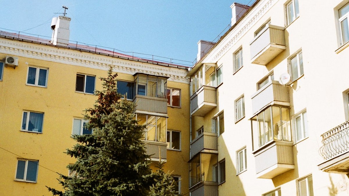 Dividing Rental Properties During Divorce: Quick Guide