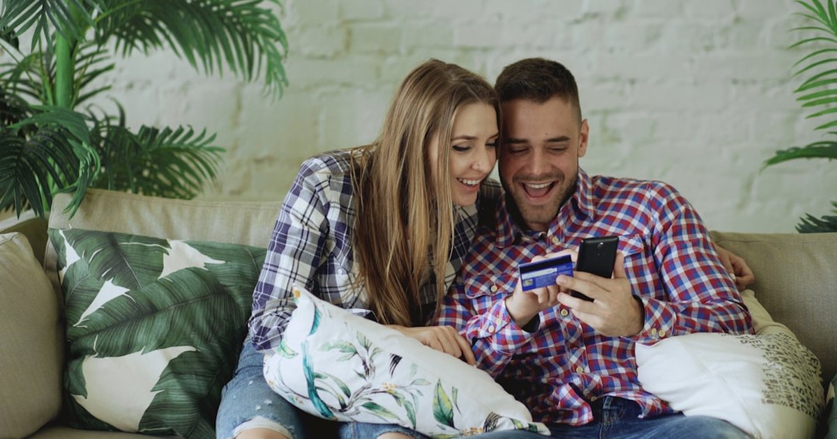 Why couples with uneven incomes often beat debt faster
